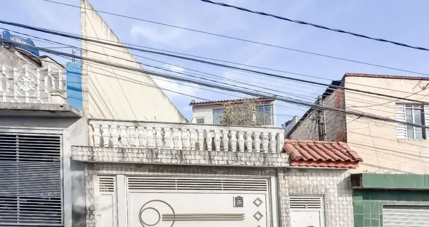 Casa tipo para venda em Vila Fanton com 2 quartos, sendo 2 suítes, 302m²