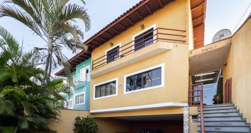 Sobrado para venda com 3 quartos, sendo 1 suíte, 151m²
