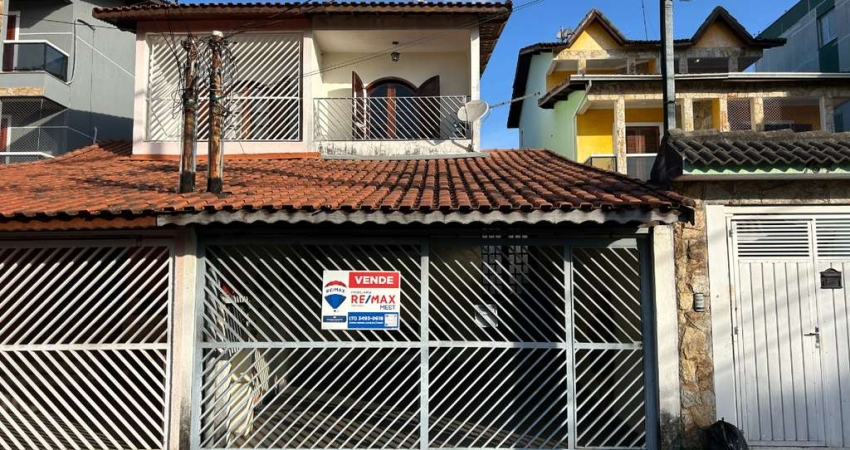 Sobrado para venda em Jardim Bom Clima com 3 quartos, sendo 1 suíte, 127m²