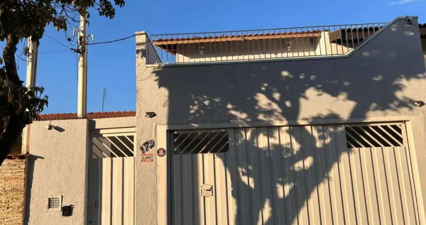 Casa tipo para venda em Vila Galvão com 3 quartos, sendo 1 suíte, 196m²