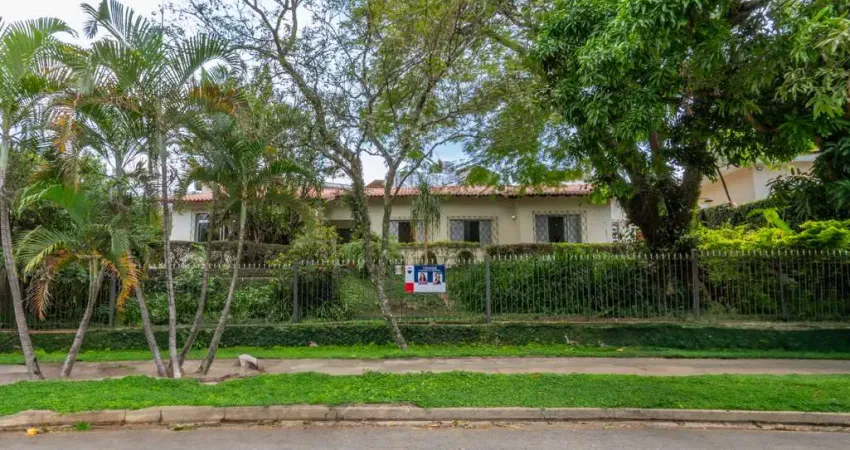 Casa tipo para venda em Lapa com 4 quartos, sendo 1 suíte, 330m²