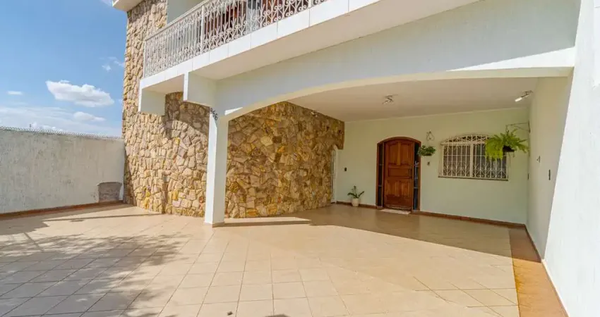 Sobrado para venda em Jardim Nova Europa com 4 quartos, sendo 1 suíte, 248m²