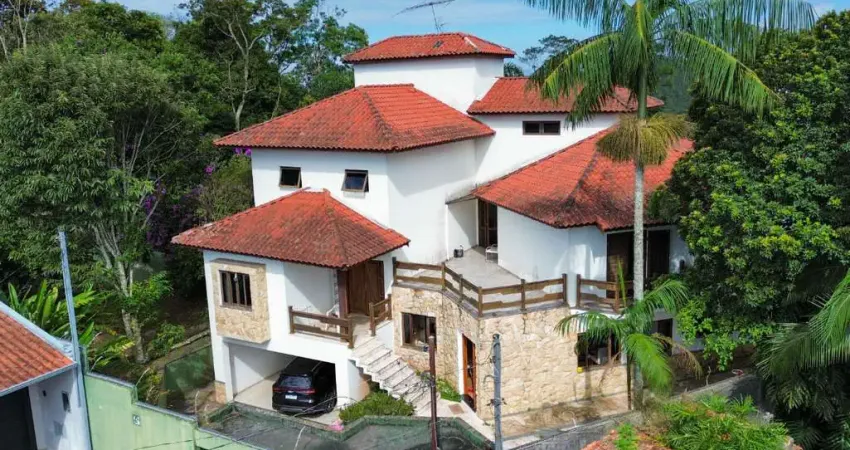 Casa à venda na Rua Attílio Gianasi, São Caetaninho, Ribeirão Pires