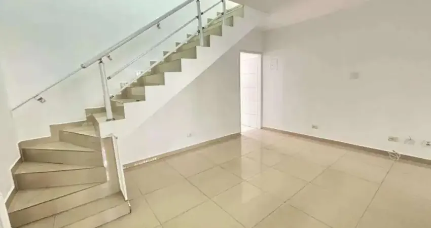Olha que oportunidade!  Sobrado à  venda com 112 m², 2 dormitórios, 2 banheiros na Vila Augusta, um dos melhores bairros de Guarulhos!