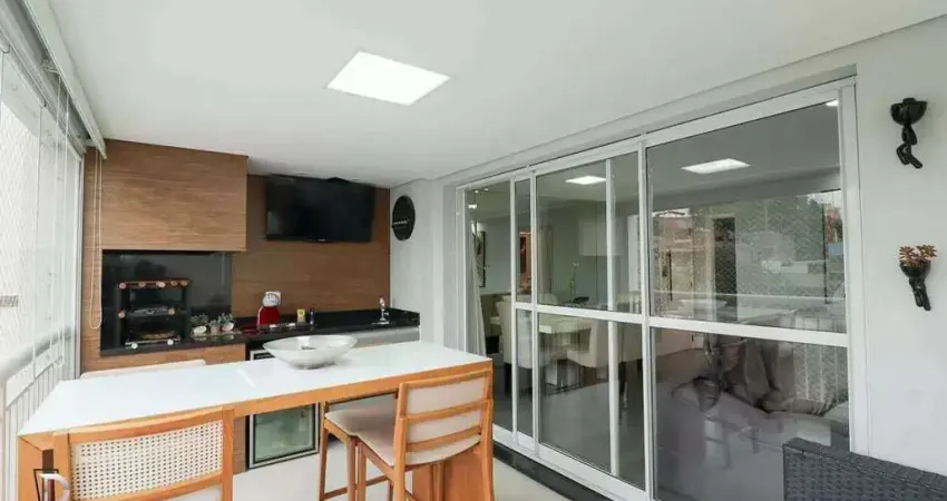 Apto à venda, no condomínio family santana, com 3 quartos,1 suíte, 2 vagas com depósito, sacada com churraqueira. decorado e proteira fechada