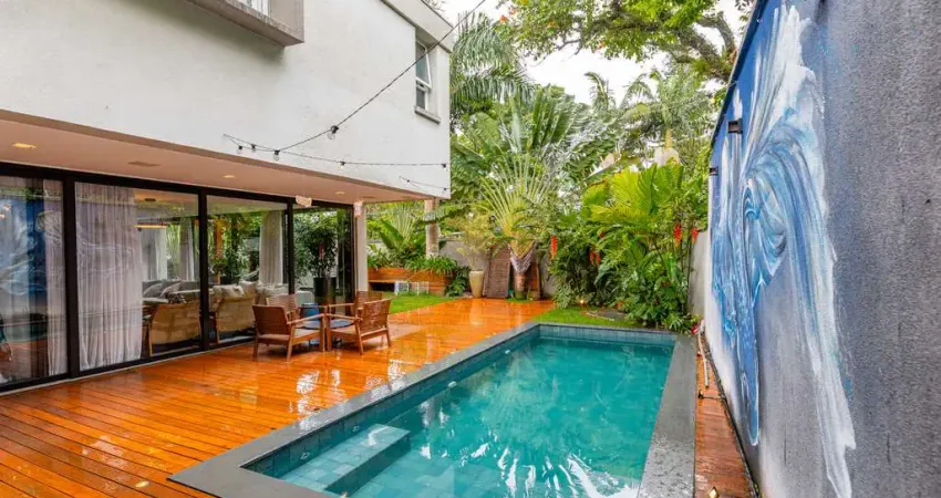 Casa em condomínio para venda com 4 quartos, sendo 4 suítes , 476m²