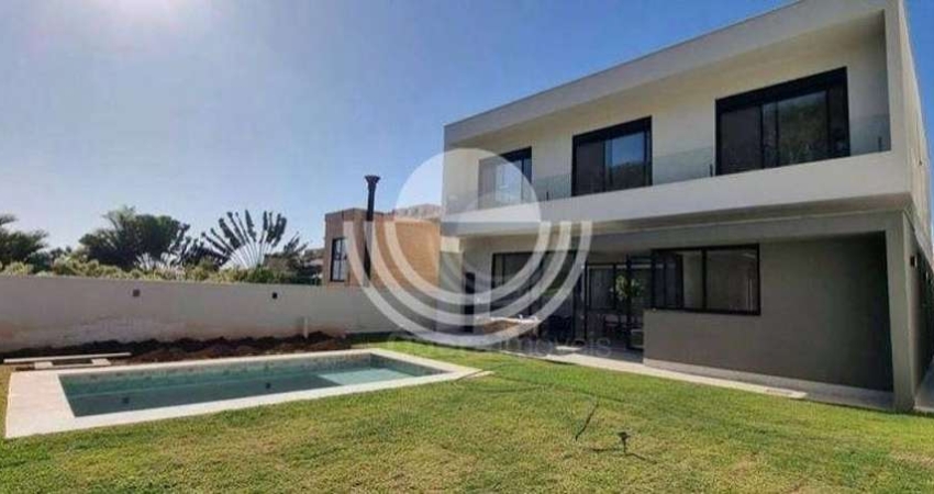 Maravilhosa casa à venda no Condomínio Ville Sainte Helene
