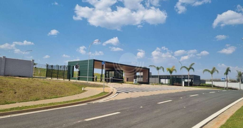 Terreno com pequeno aclive à Venda no Condomínio Residencial Vista Campinas.