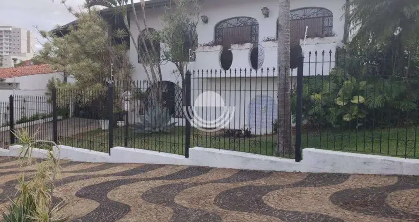 Casa à venda em Cabo Frio, Praia do Siqueira, com 3 quartos, com 380 m²