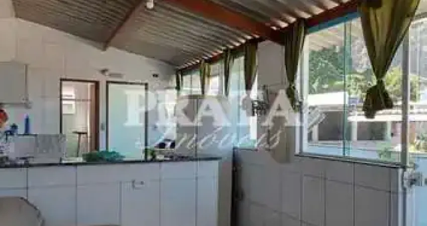 Casa com 3 quartos para alugar na Caminho São Jorge, 839, Caneleira, Santos