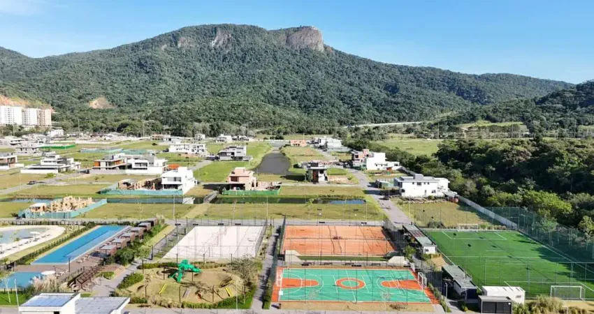 Terreno em condomínio fechado à venda na Rua Lagoinha, Pedra Branca, Palhoça