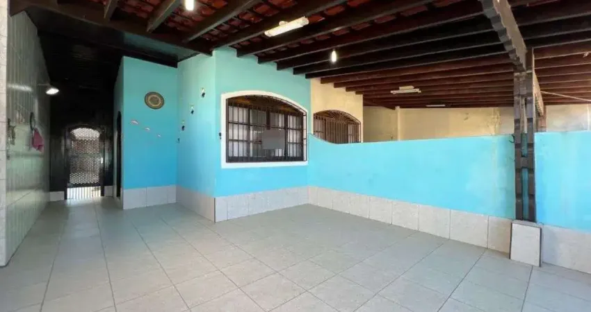 Casa mobiliada a 450 metros da praia no jardim real, em praia grande sp.