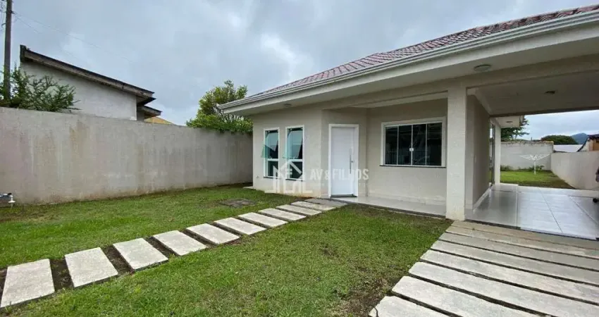 Casa com amplo terreno no São Cristovão / Piraquara