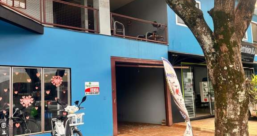 Sobrado no centro de Pato Bragado