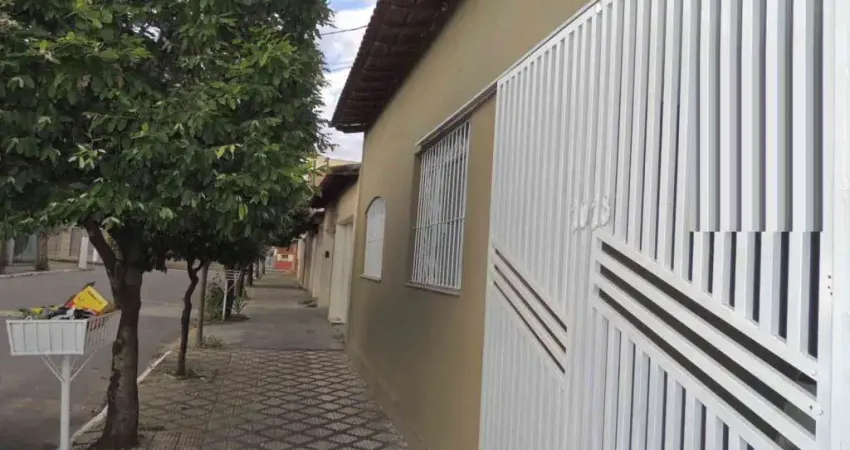 Casa com 3 quartos à venda no Centro, Cruzeiro 