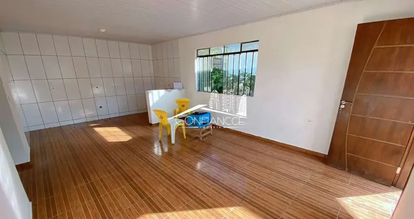 Casa com 2 quartos para alugar na Rua Frei Beda de Gavello, 1700, Tranqueira, Almirante Tamandaré