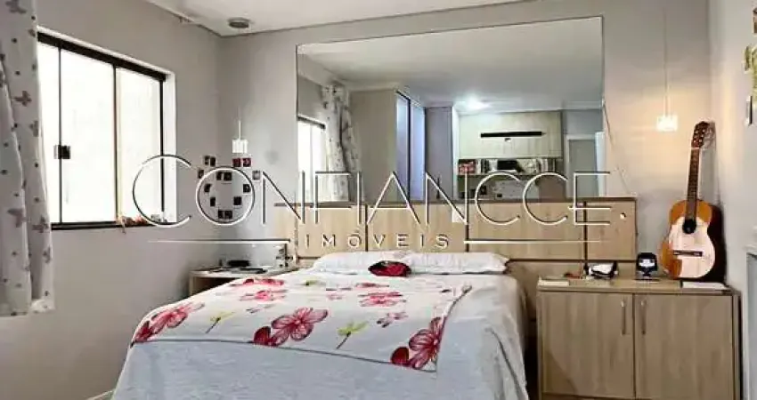 Casa com 5 quartos à venda na Rua Eduardo Geronasso, 1958, Bacacheri, Curitiba