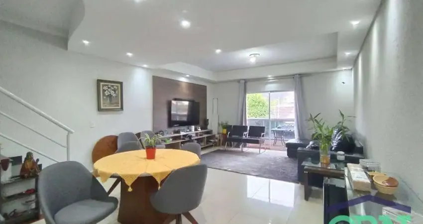 Casa com 4 dormitórios à venda, 211 m² por R$ 975.000,00 - Vila São Jorge - São Vicente/SP