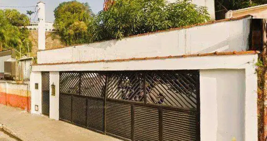 Casa com 6 dormitórios à venda, 307 m² por R$ 549.000,00 - Centro - São Vicente/SP