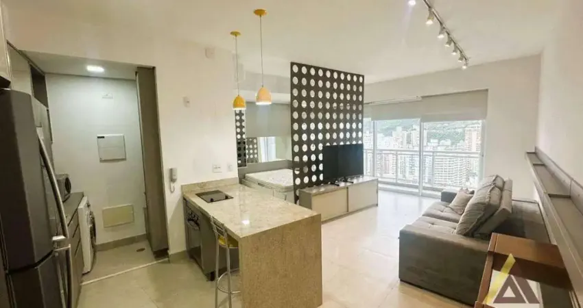 APARTATAMENTO ALTO PADRÃO PÉ NA AREIA PARA LOCAÇÃO EM PRÉDIO COM LAZER COMPLETO E SERVIÇOS - 52m² ÚTEIS - VARANDA COM VISTA MAR - 1DORMITÓRIO - 1VAGA