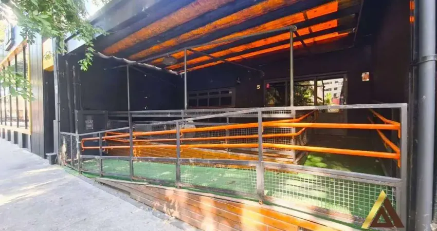 OPORTUNIDADE ÚNICA - EXCELENTE CASA COMERCIAL NA RUA TOLENTINO FILGUEIRAS com 200m² ÚTEIS por R$ 18.000 (PACOTE)