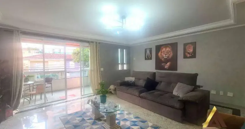 MARAVILHOSA CASA com 256m² CONSTRUÍDOS - 04 SUÍTES - 07 W.C - ESPAÇO GOURMET com CHURRASQUEIRA - PSICINA com DECK - QUINTAL - 02 VAGAS - POMPÉIA