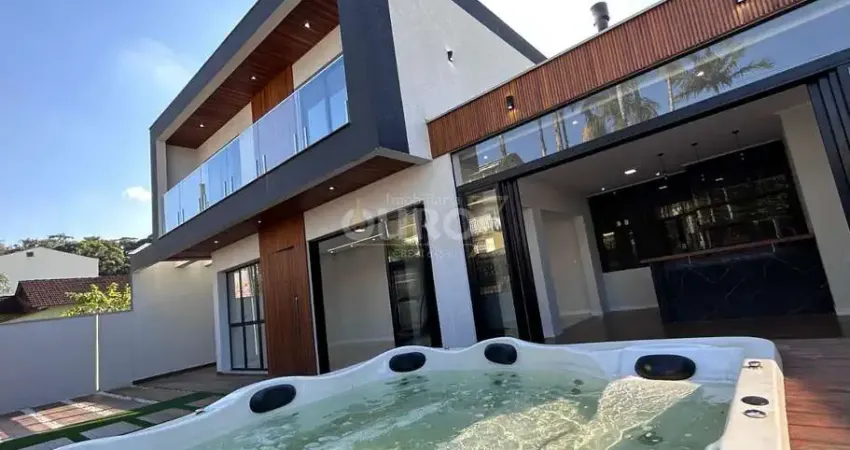 Casa com 3 quartos à venda na Rua Arnaldo Moreira Douat, Floresta, Joinville