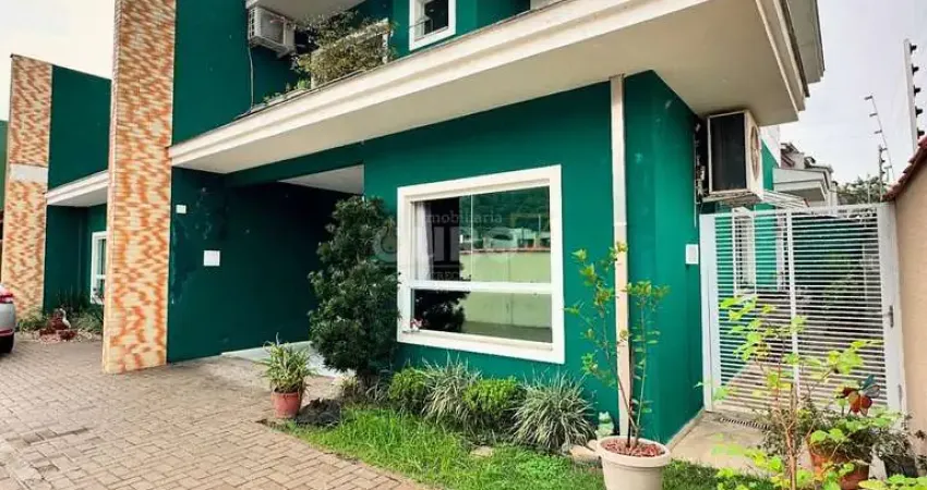 Casa em condomínio fechado com 3 quartos à venda na Rua Presidente Vargas, Pirabeiraba, Joinville