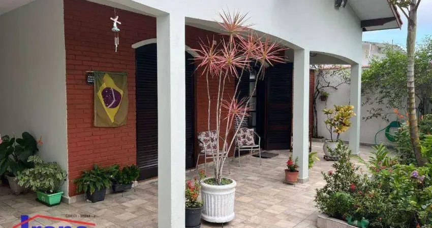Casa com 3 dormitórios à venda, 257 m² por R$ 640.000,00 - Jardim Itapel - Itanhaém/SP