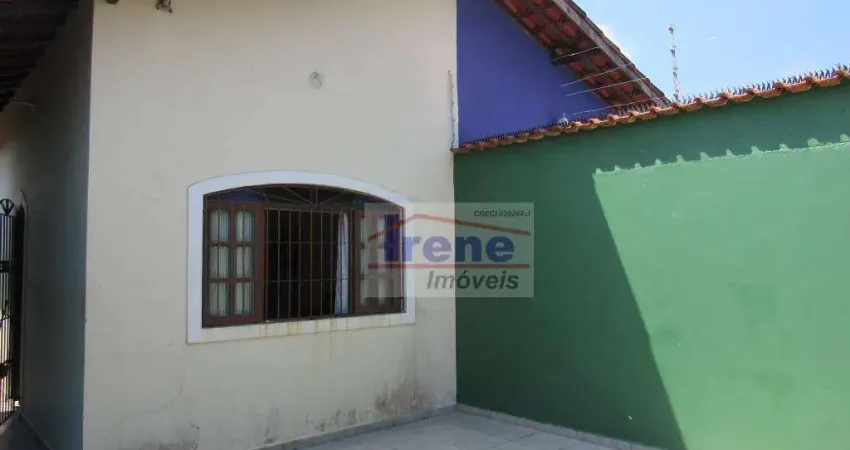 Casa com 2 quartos, lado praia, por R$ 280.000 - Satélite - Itanhaém/SP