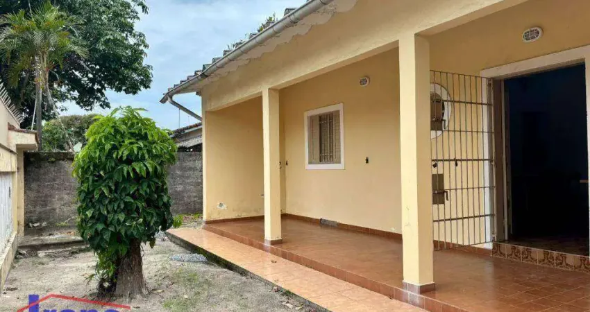 Casa a 300 metros da praia com 3 dormitórios à venda, 118 m² por R$ 375.000 - Suarão - Itanhaém/SP