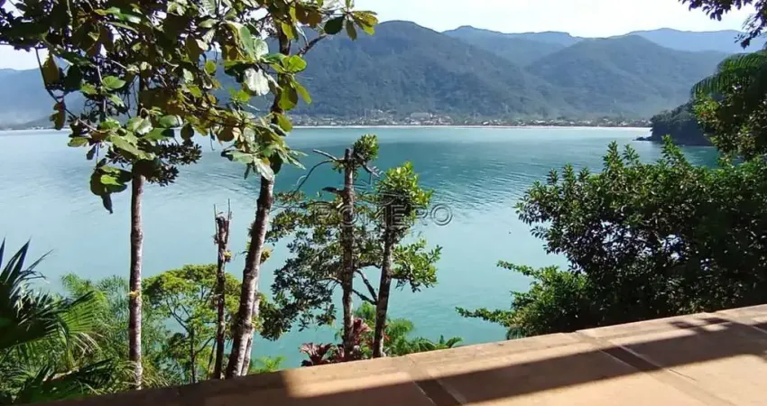 Casa com 3 quartos, Praia da Lagoinha, Ubatuba - R$ 1.4 mi, Cod: 2466