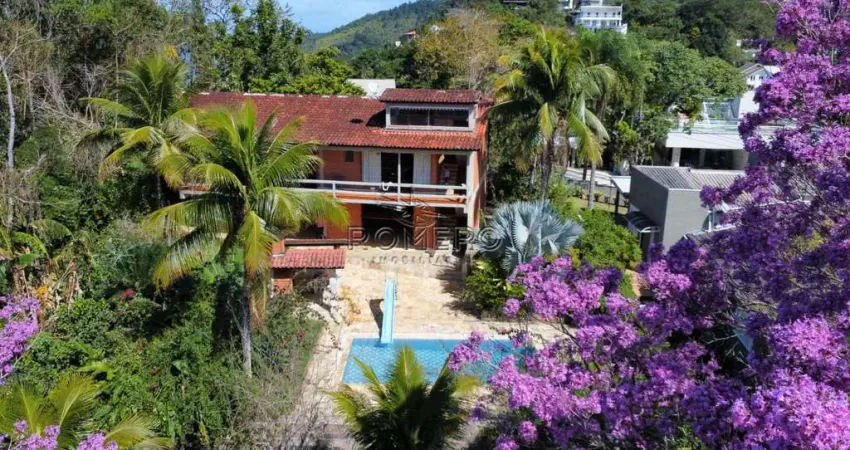 Casa com 3 quartos, Ponta das Toninhas, Ubatuba - R$ 2.3 mi, Cod: 2690