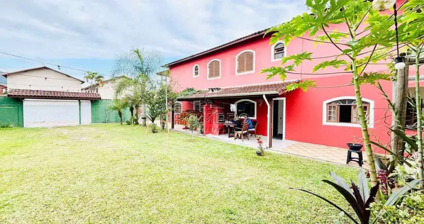 Casa com 8 quartos, praia do sapê, ubatuba - r$ 1.95 mi, cod: 2569