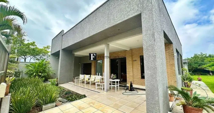 Casa em monções com 4 suítes