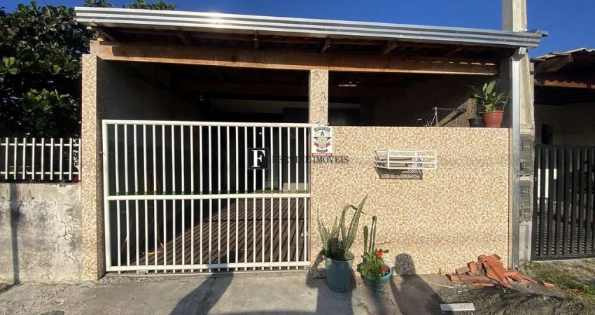 Casa com 02 quartos em Pontal do Paraná