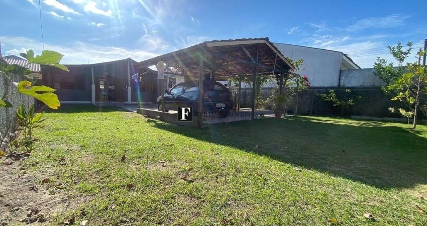 Casa com terreno na faixa do mar - Grajau
