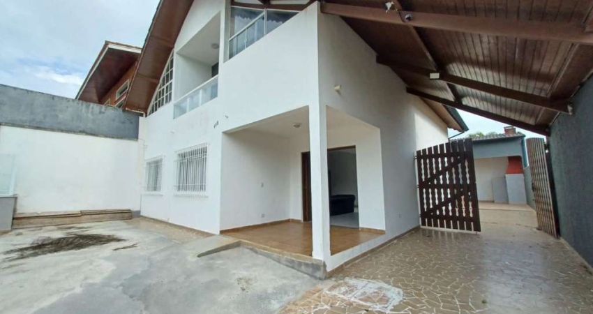 Casa para Venda em Peruíbe, Estância São José, 5 dormitórios, 2 suítes, 3 banheiros, 5 vagas