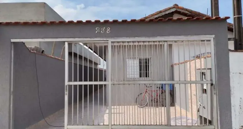 Casa para Venda em Itanhaém, Jequitibá, 2 dormitórios, 1 suíte, 2 banheiros, 2 vagas