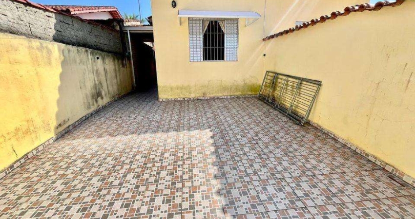Casa para Venda em Itanhaém, Balneário Tupy, 2 dormitórios, 1 suíte, 1 banheiro, 2 vagas