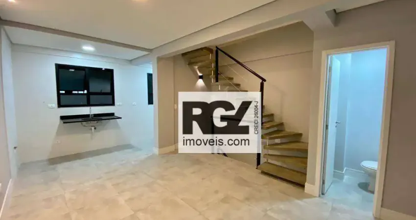 Sobrado com 2 dormitórios à venda, 116 m² por R$ 650.000,00 - Marapé - Santos/SP