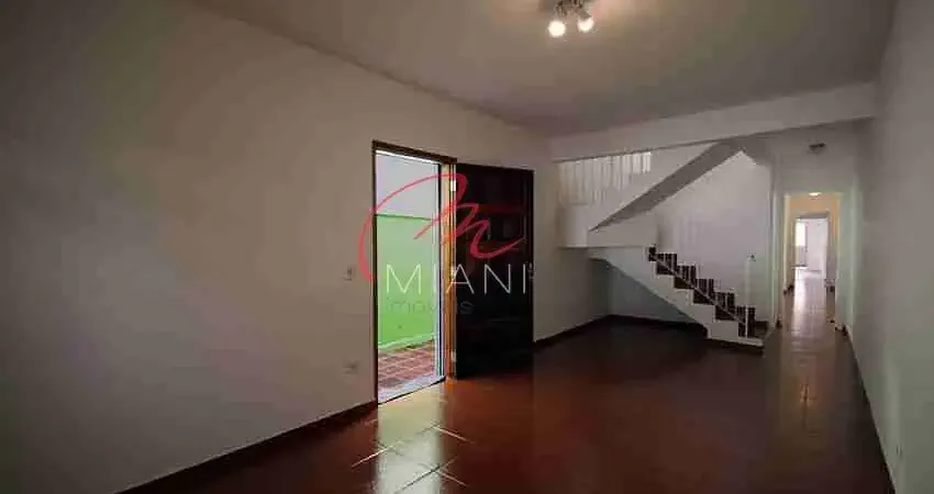 Casa Térrea para Locação com 3 quartos, 2 Vagas de garagem e 250m² – Próxima ao Metrô Praça da Árvo