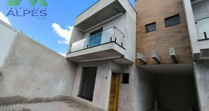 Sobrado com 3 dormitórios à venda, 106 m² por R$ 620.000,00 - Pinheirinho - Curitiba/PR