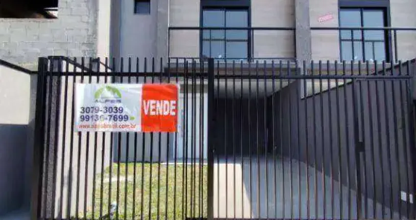 Sobrado com 3 dormitórios à venda, 127 m² por R$ 699.000,00 - Uberaba - Curitiba/PR