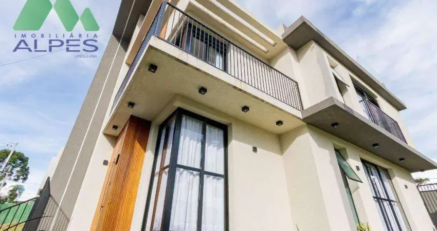 Sobrado com piscina e 3 dormitórios à venda, 205 m² por R$ 1.600.000 - Pinheirinho - Curitiba/PR
