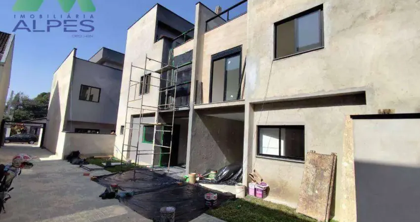 Sobrado com 3 dormitórios à venda, 125 m² por R$ 685.000,00 - Uberaba - Curitiba/PR