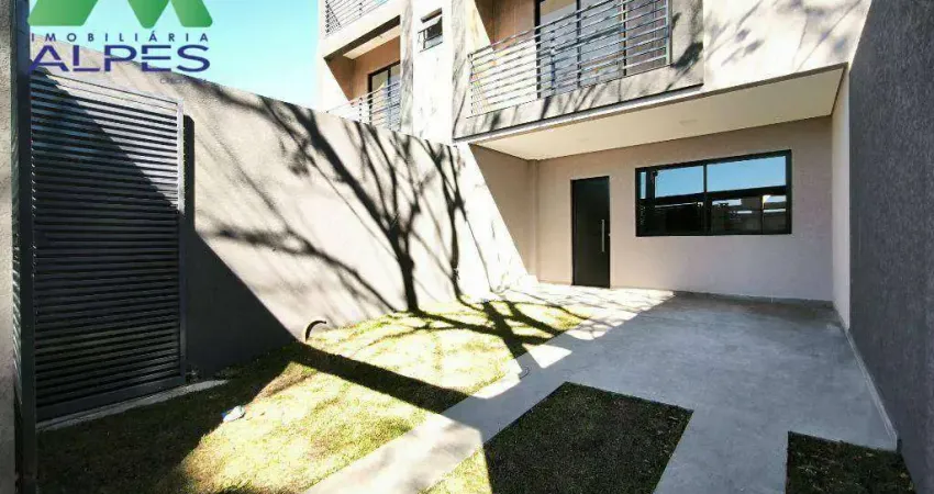 Triplex de frente para rua com excleente padrão de acabamento