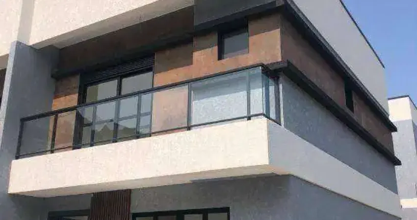 Sobrado com 3 dormitórios à venda, 100 m² por R$ 665.000,00 - Hauer - Curitiba/PR