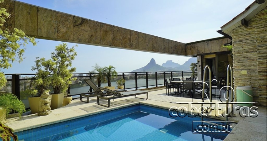 Cobertura à venda na Lagoa. Duplex. Vista panorâmica