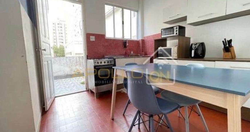Sobrado no Gonzaga, excelente para comercio ou residencia.